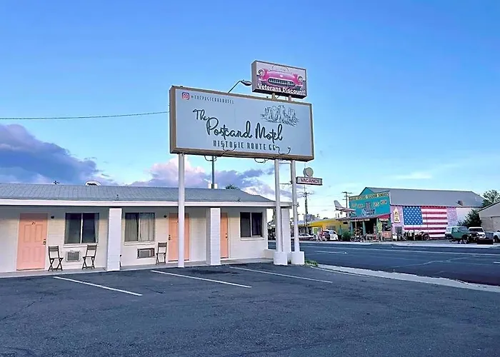 Hotel The Postcard